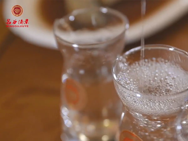 如何通過醬酒的酒花看醬酒的品質？
